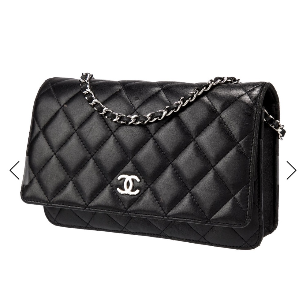 CHANEL Black Quilted Crossbody Bag with Silver Chain